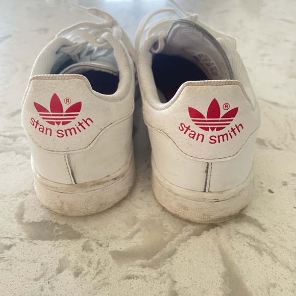 Stan smith’s Valentine’s Day Edition - Picture 3 of 5